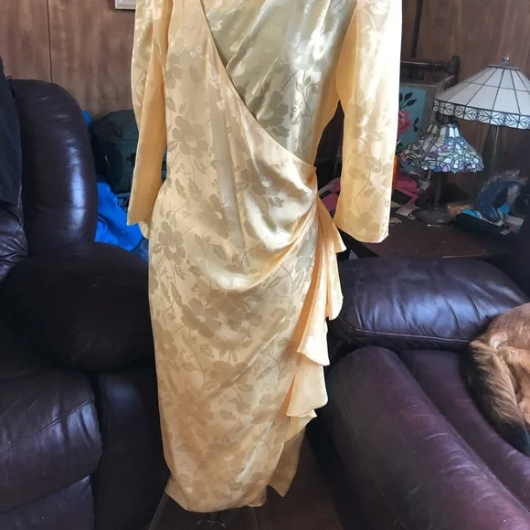 Elegant Yellow Floral Wrap-Style Women’s Dress - Picture 9 of 14